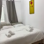 Juli\'S Pazari Nest